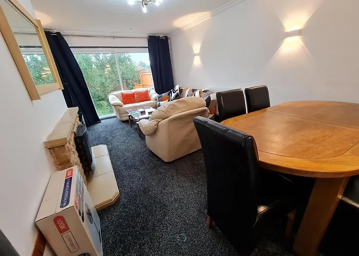 2-bed Sleeps 4 Parking Prázdninový dům *