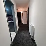 בית נופש 2-bed Sleeps 4 Parking בריסטול