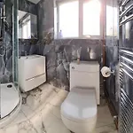 בית נופש 2-bed Sleeps 4 Parking