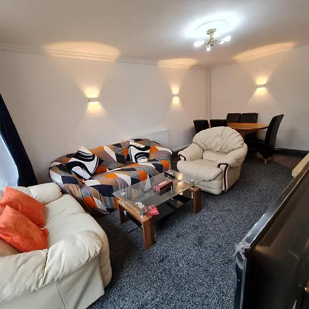 別荘 2-bed Sleeps 4 Parking *