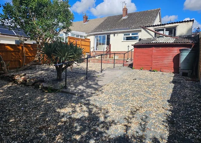 Dom wakacyjny 2-bed Sleeps 4 Parking